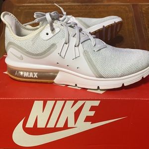 Women’s Nike Air Max Sequent 3